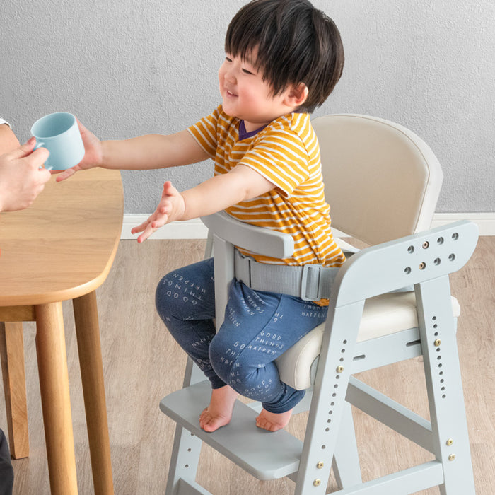 2023国産 ベビーチェア/子供椅子 落下防止ベルト付 ホワイトの通販 by